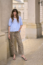 Load image into Gallery viewer, CULTURE CUaliena leopard jeans