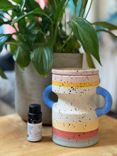 Load image into Gallery viewer, CERAMIC essential oil/wax/perfume burner