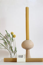Load image into Gallery viewer, Natural beeswax candles-Hand rolled / set of 2