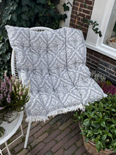 Load image into Gallery viewer, XL Cushion Barok -Washable in washing machine