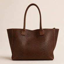 Load image into Gallery viewer, “KATE II” leather bag