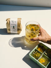 Load image into Gallery viewer, All natural herbal tea - THE OUTDOORS BLEND