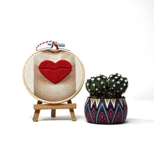 Load image into Gallery viewer, Embroidery hoops / LOVE