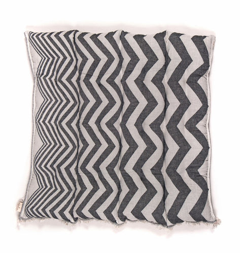 XL Cushion Zig zag 90X95 Washable in washing machine