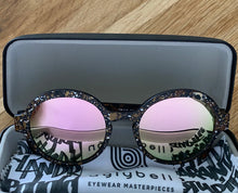 Load image into Gallery viewer, Hand painted sunglasses