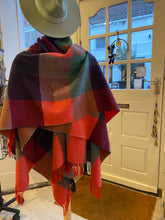 Load image into Gallery viewer, 100%pure wool cape
