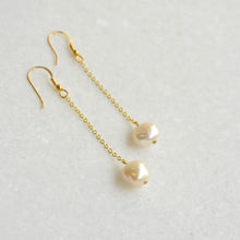 Load image into Gallery viewer, &quot;One of a Pearl&quot; earrings